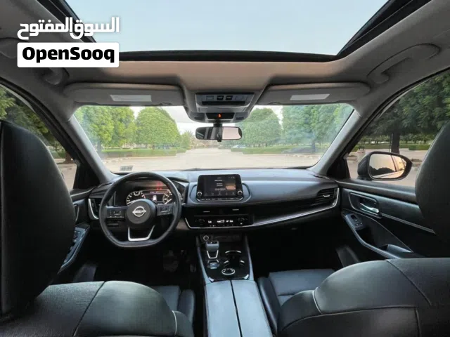 نيسان روج اللون الاسمنتي