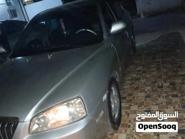 2005 هيونداي افانتي Limited