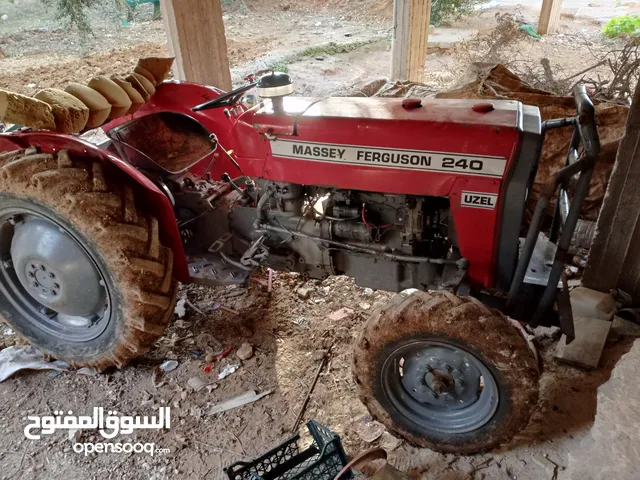 1982 Tractor Agriculture Equipments in Ramtha