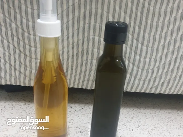 يتوفر معي الزيتون الزيتون انتاج الجبل الأخضر..ويتوفر ايضن الماء الورد انتاج الجبل الأخضر..