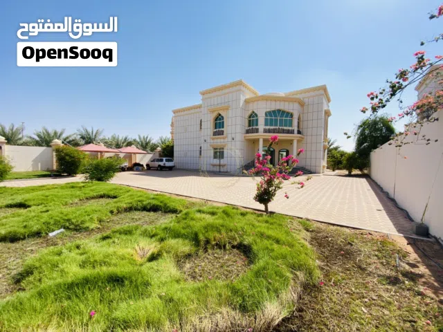 Aesthetically pleasing private house with garden