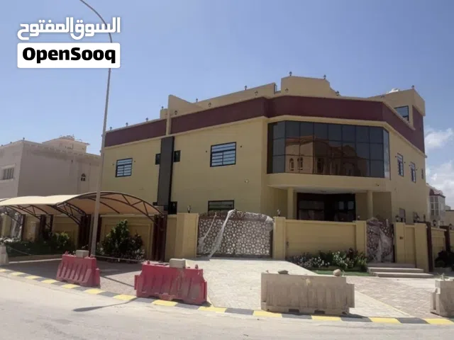 فلتين معروضة للبيع في صلاله بمنطقة صحلنوت الجنوبية بمربع (ز) رقم القطعة (35)