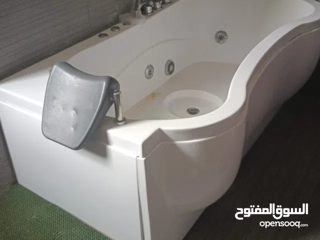 جاكوزي مستعمل للبيع