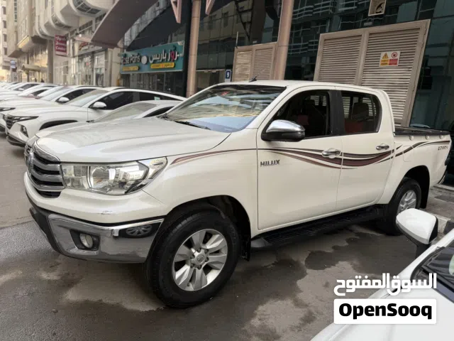 PickUp Toyota in Abu Dhabi
