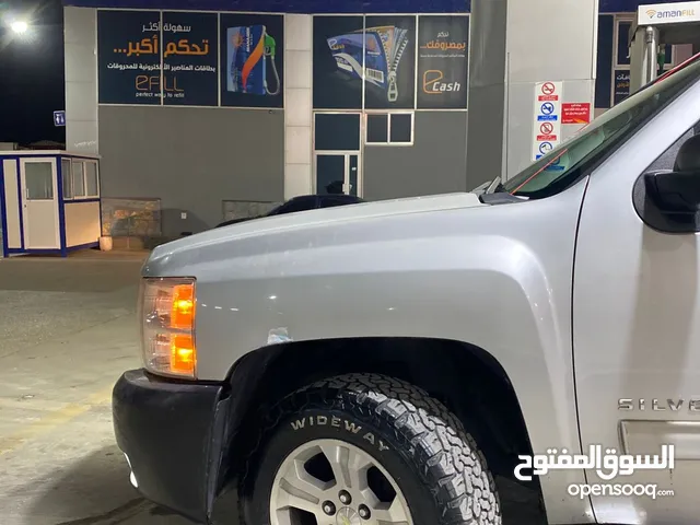 Used Chevrolet Silverado in Amman