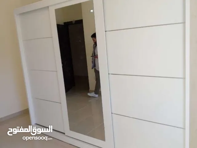 خزائن ملابس خشب لامنيت ملبس وجهين سماكة 18مم كفاله 5سنوات بسعر 175دينارشامل توصل وتركيب