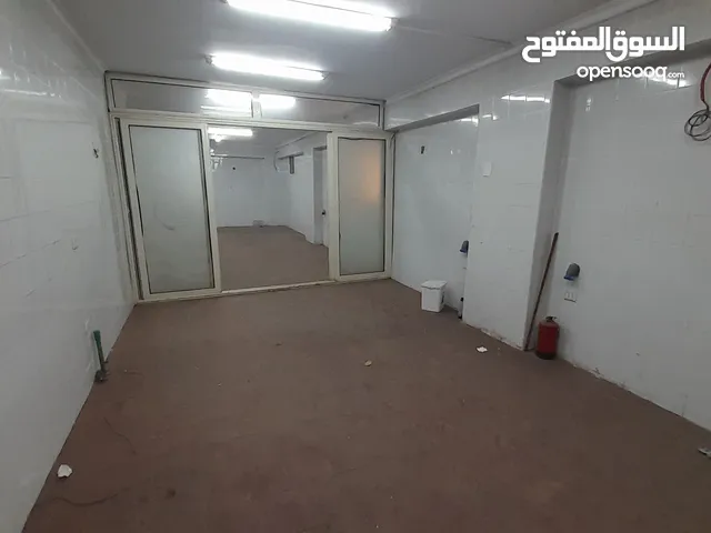 مكتب للبيع مؤجر فى العجوزة 120م أرضى عمارة جديدة برخصة تجارى .