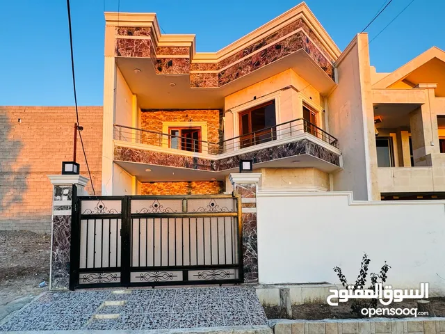 165 m2 4 Bedrooms Townhouse for Sale in Erbil Other