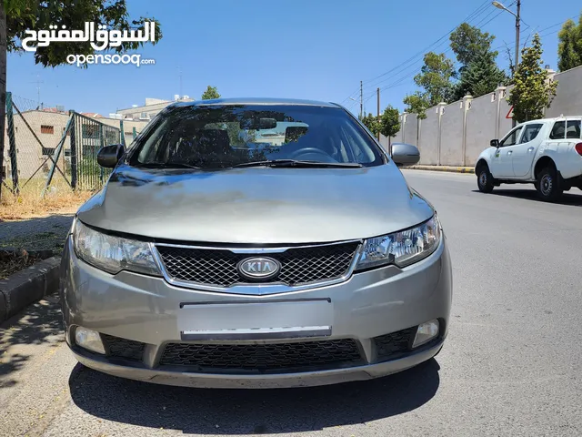 فورتي 2010 اربع ابواب فحص مرفق ماشية 160 الف بسعر مغري