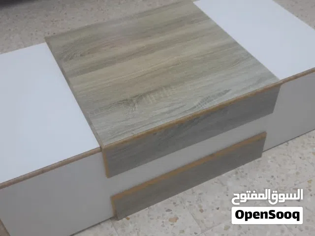 طقم كنب مع طاوله