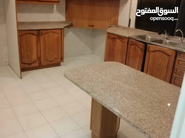 200 m2 3 Bedrooms Townhouse for Rent in Amman Tla' Al Ali Al Shamali