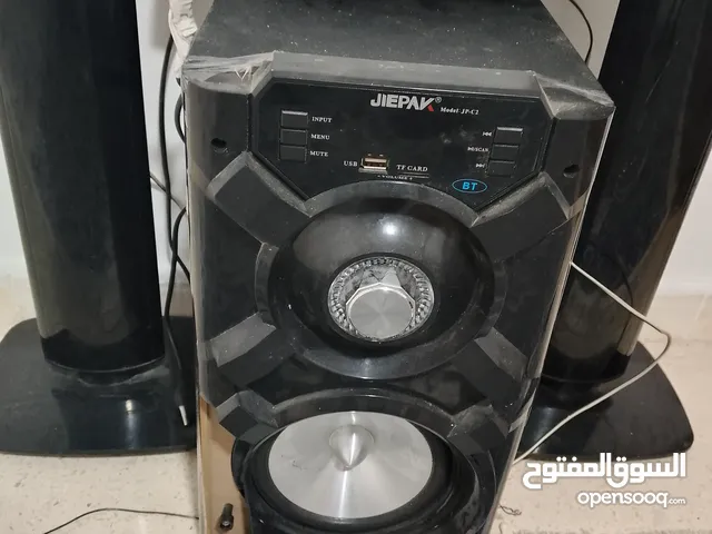 نضام ستيريو ودي جي مع بعض صوت عالي على البلوتوث