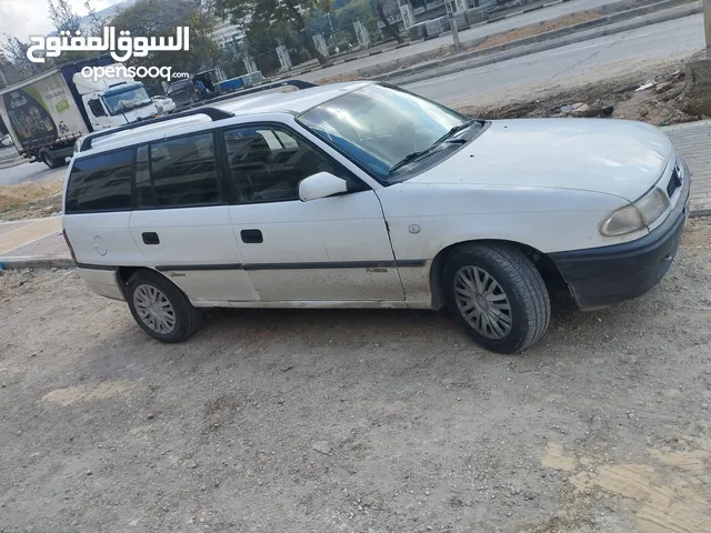 Opel Astra GS in Nablus