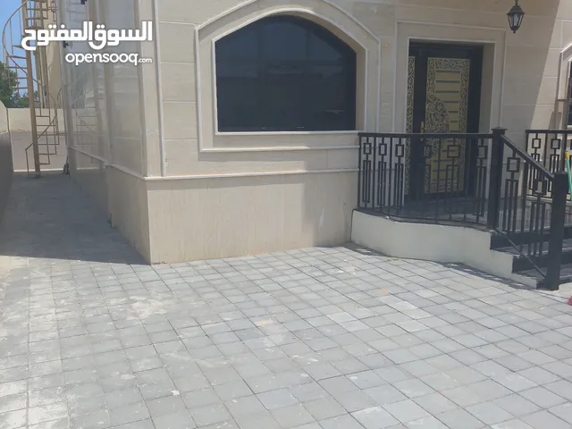 222m2 4 Bedrooms Villa for Rent in Fujairah Al Faseel