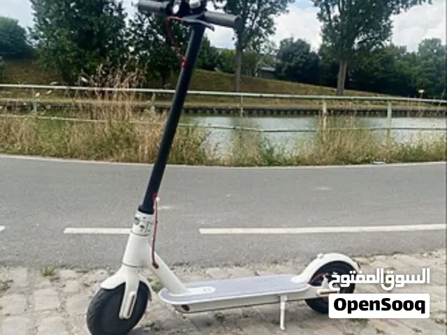 CRONY M365 FOLDABLE ELECTRIC SCOOTER,