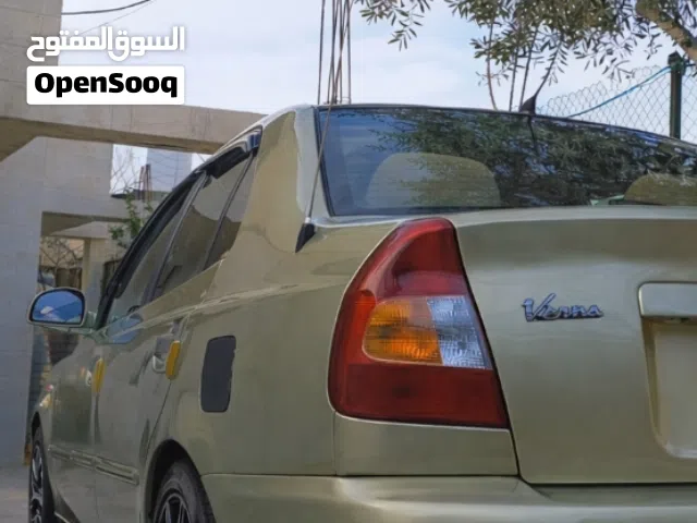 مطلوب غرفه لهونداي فيرنا موديل 2000 لون بيج