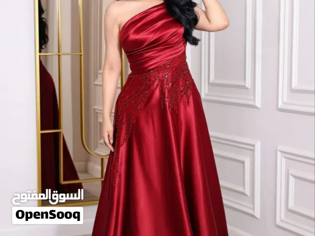 تخفيضات فساتين سهرة