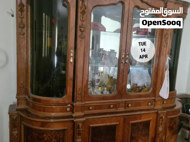 نيش خشب 4 ضلفة فوق و4 ضلفة تحت