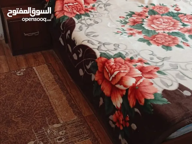 غرفة نوم رئيسي بدون خزانه