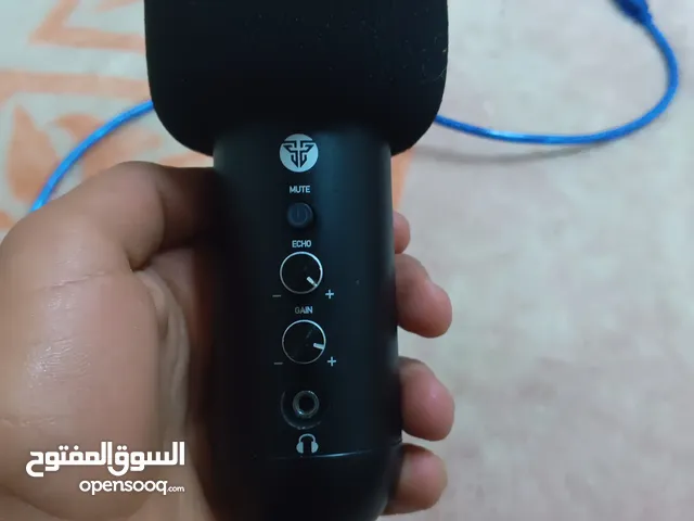 مايكرفون نقي جداً