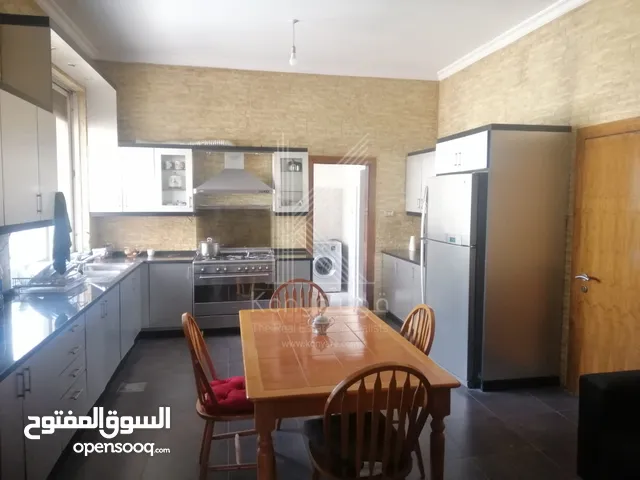 285m2 3 Bedrooms Apartments for Sale in Amman Deir Ghbar