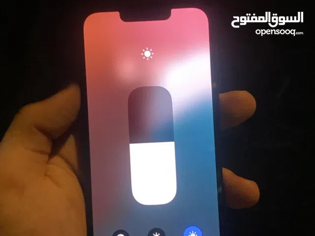 iPhone 13 color midnight