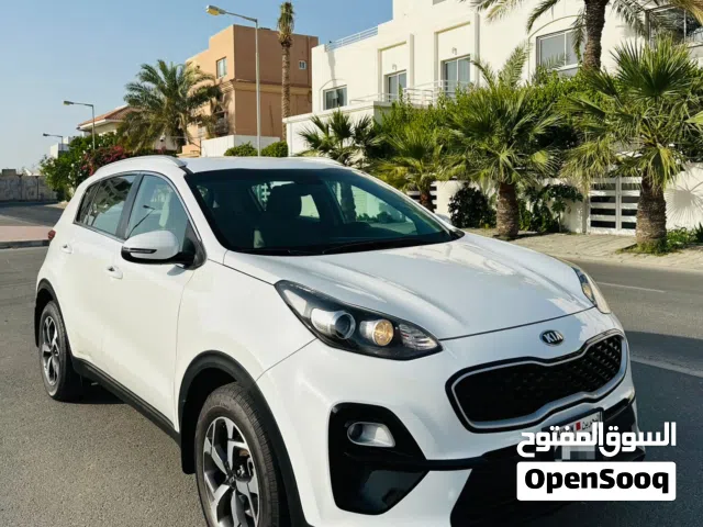 *KIA SPORTAGE*2019* *Agency Bahrain service* Model -  2019 Km - 100k km Engine -  2.0L  Color – Whit