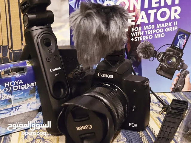 كاميرا (Canon EOS M50 Mark 2) للبيع بكامل اغراضها