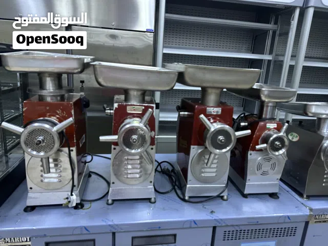 بيع جميع معدات المطاعمً والمخابز والكفيهات المستعمله شبه جيد ومضمونه علئ الشرط