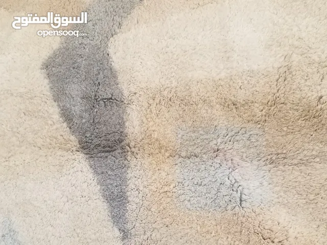 زربية صوف عصرية بثمن مناسب لا تتردد في الطلب