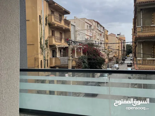 متراطيش لافار عيطلنا وارواح شوف بعينيك نديوك بسيارتنا وتشوف كلش بعينيك