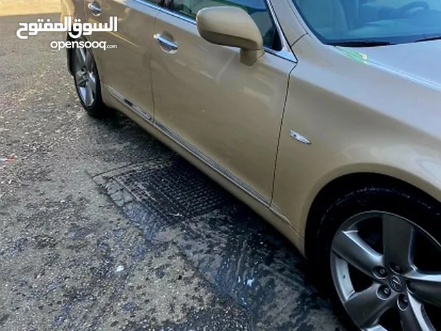 Lexus LS LS 460 in Al Riyadh