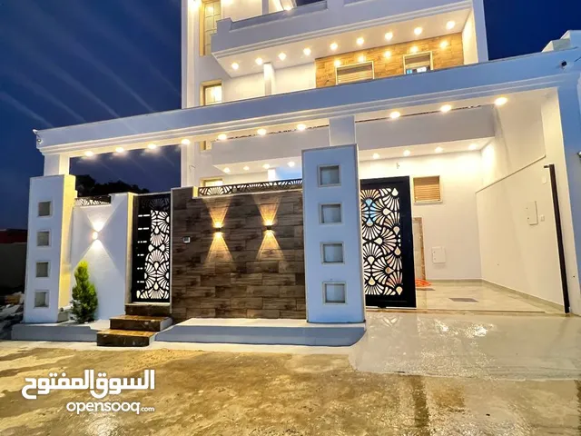 320 m2 More than 6 bedrooms Villa for Sale in Tripoli Ain Zara