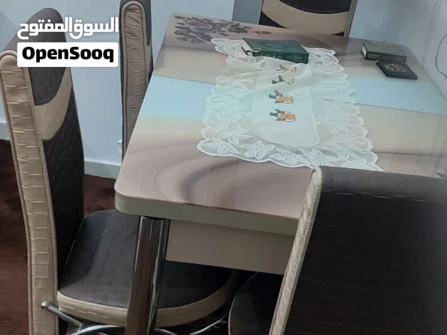 طاولة سفرة 6 كراسي بحالة ممتازة