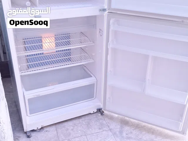 بيع ثلاجه هيتاشه ياباني 22 قدم بحال ممتازه جدا مع التوصيل والكفاله