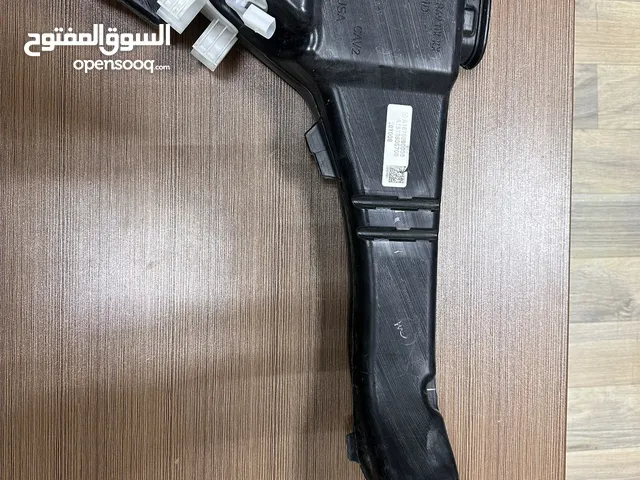 Mercedes benz wind shield (GLE, GLS, etc) windshield bottle water، خزان ماء لماسحات الزجاج الامامي