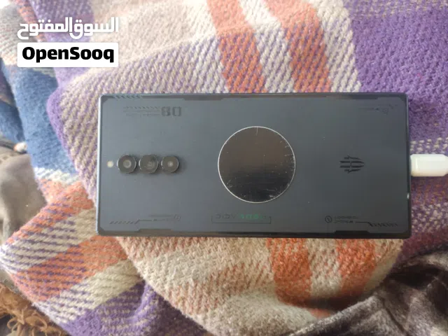 رد مجك 8 برو نظيف جدا موجود في عدن