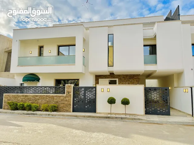 250m2 More than 6 bedrooms Villa for Sale in Tripoli Al-Serraj