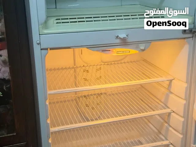 للبيع ثلاجه فيدرال حجم عائلي شغاله 100%