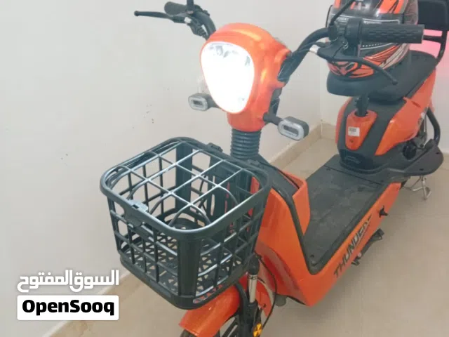 سكوتر كهربائي Thunder نظيف جداً بحالة ممتازة