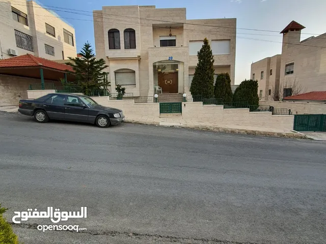 750 m2 More than 6 bedrooms Villa for Sale in Amman Um El Summaq