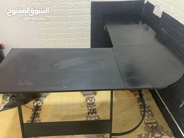 ميز كميك زوايه.  +ميز بلازمه همات عندي