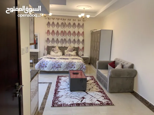 z9 استديو مفروش مساحه كبيره شارع عمار قريب من مخرج دبي