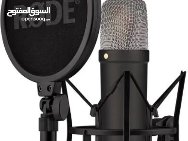 Rode NT1 المايكروفون الغني عن التعريف