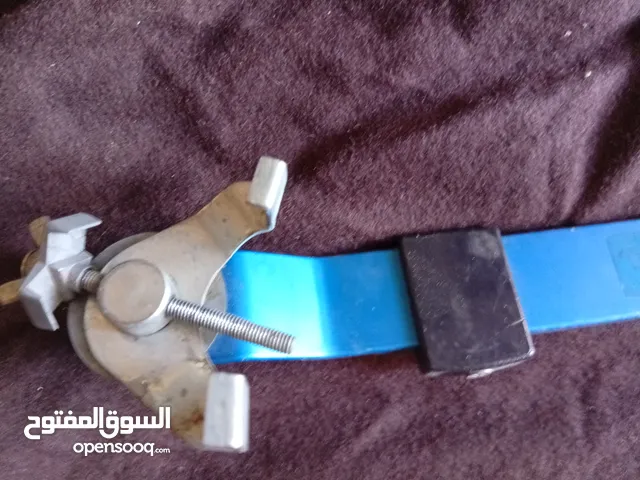 جهاز طبي للاطفال للذي يعنن من انحراف الكف تبع القدم