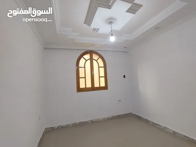 200 m2 More than 6 bedrooms Villa for Rent in Tripoli Al-Mashtal Rd