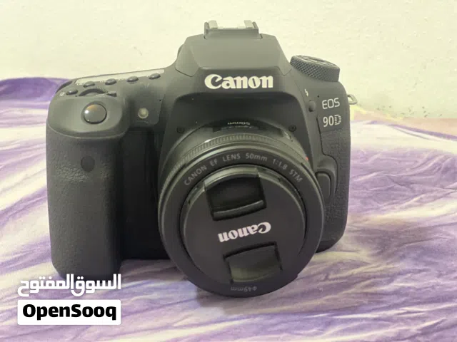 CANON 90D Camera with 18-135mm Zoom Lens
