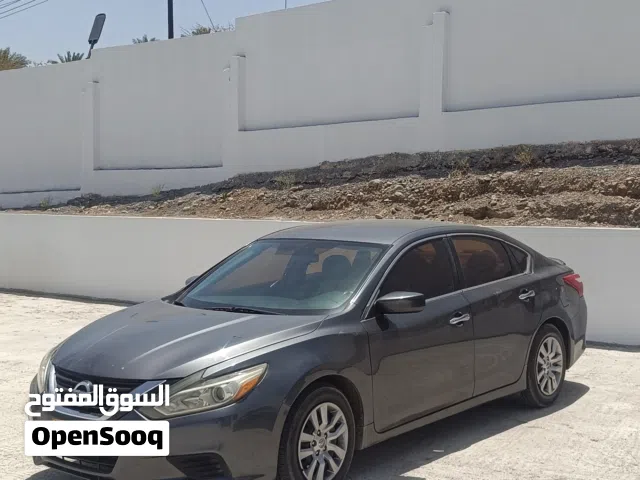 2016 نيسان التيما S