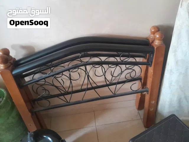 سرير اطفال مفرد للبيع