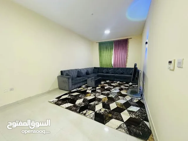 F1/غرفتين وصالة منطقة الراشدية 3 ايجار شهري مفروش وشامل الفواتير والانترنت والصيانة مع حمامين وبلكون